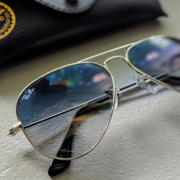 LIKE NEW Oversized Blue Gradient Ray Ban Aviator Sunglasses - Picture 2 of 6